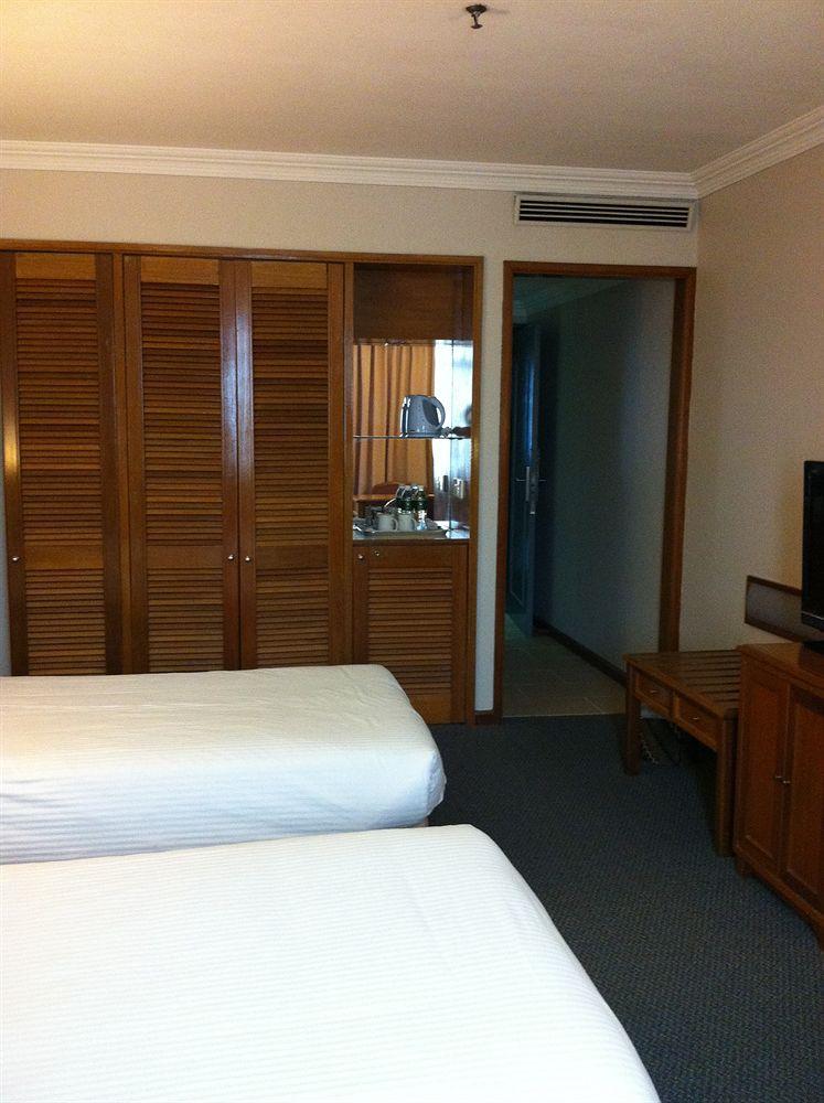 Kingwood Hotel Kuching Exterior photo
