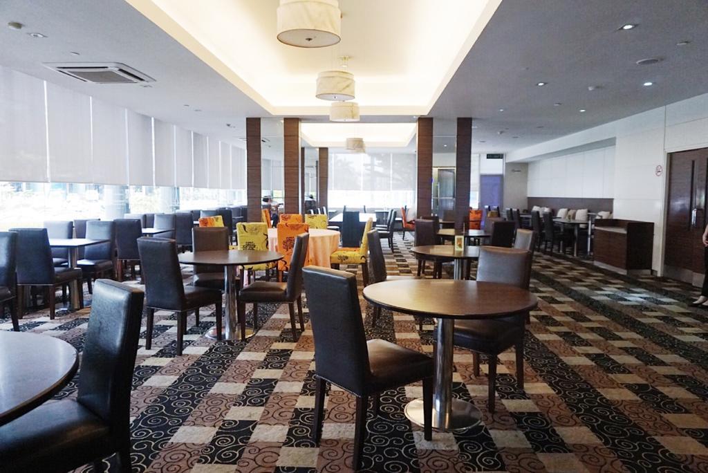 Kingwood Hotel Kuching Exterior photo