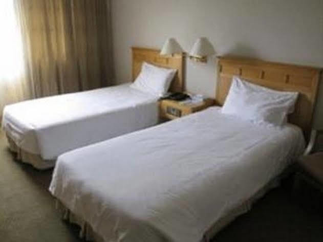 Kingwood Hotel Kuching Exterior photo